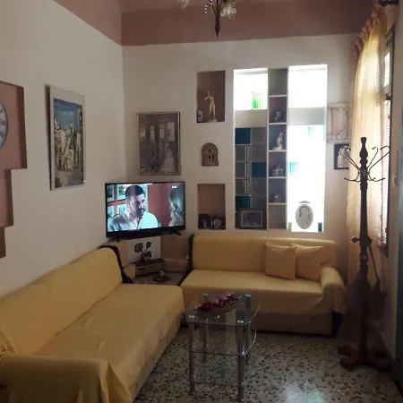 Apartment Nefeli β'οροφος *