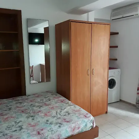Nefeli β'οροφος Apartment *