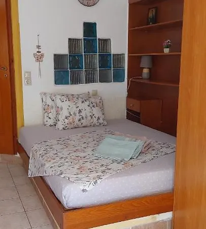 Nefeli β'οροφος Apartment *