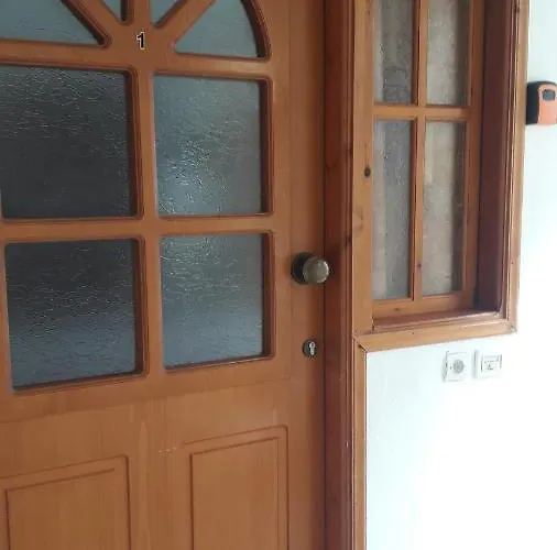 Nefeli β'οροφος Апартаменти